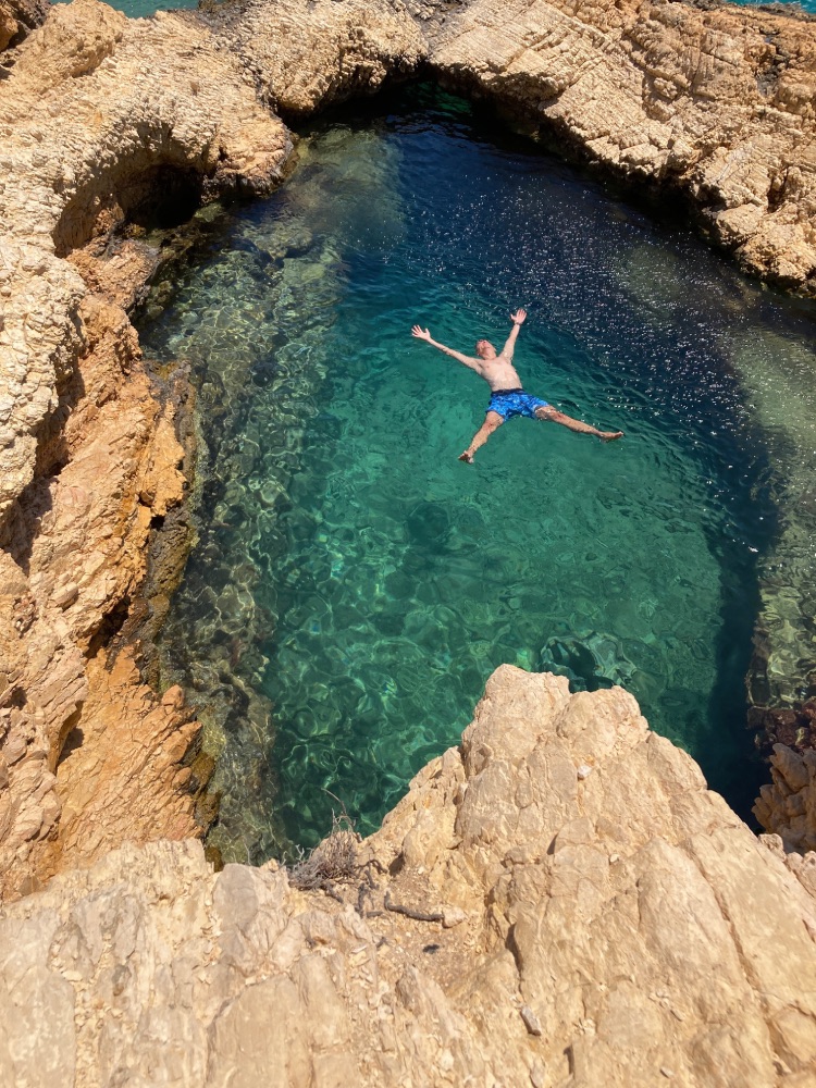 Nikos_Vasilellis_founder_of_Nereids_in_Greece_koufonisia_secret_pool-2.jpg