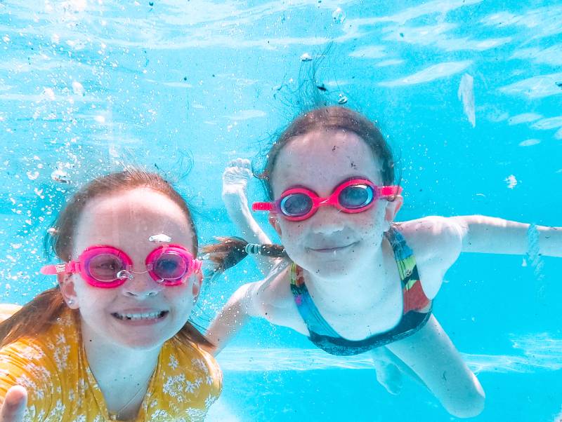 holiday swimming lessons